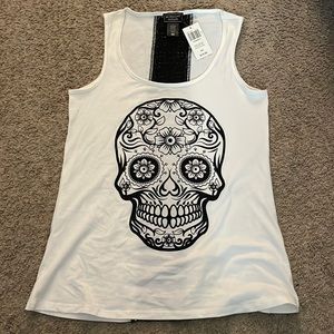 Skull tank